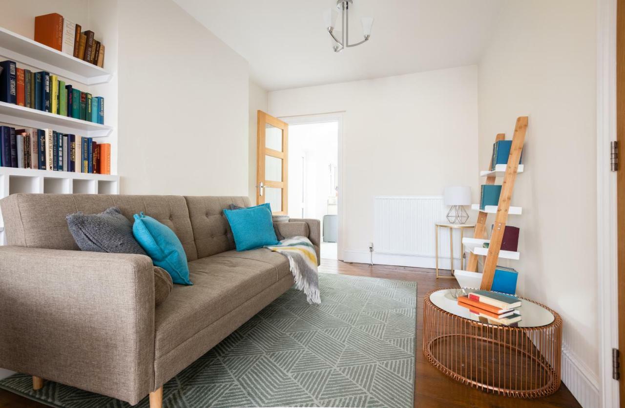 The Canary Way - Contemporary 4bdr With Parking Apartament *